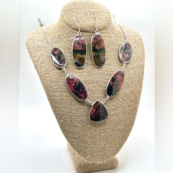 Rhodonite Necklace & Earrings Set - Picture 5 of 5